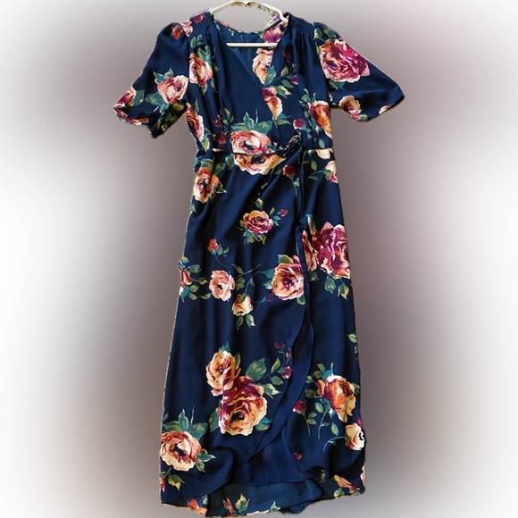 Dresses & Skirts - Navy and roses Floral Maxi Dress